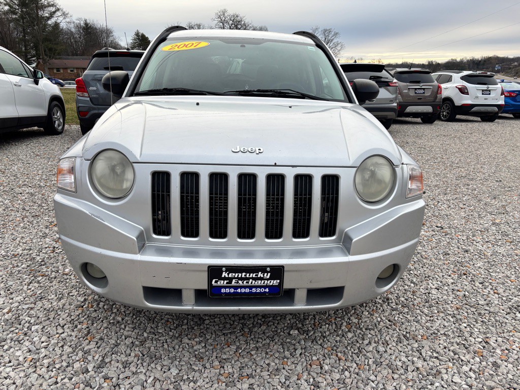2007 Jeep Compass Image 4