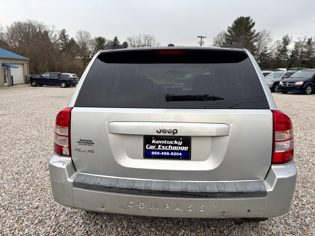 2007 Jeep Compass Image 8