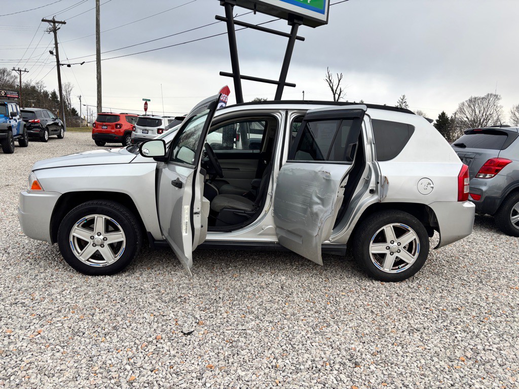2007 Jeep Compass Image 11