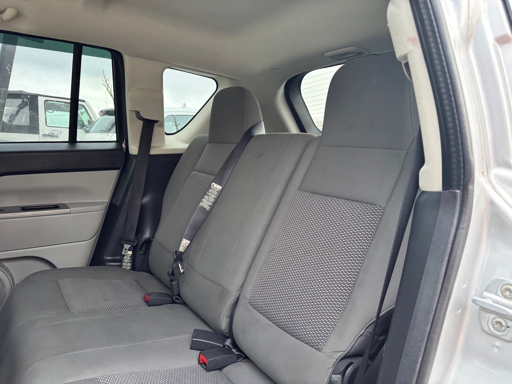 2007 Jeep Compass Image 13