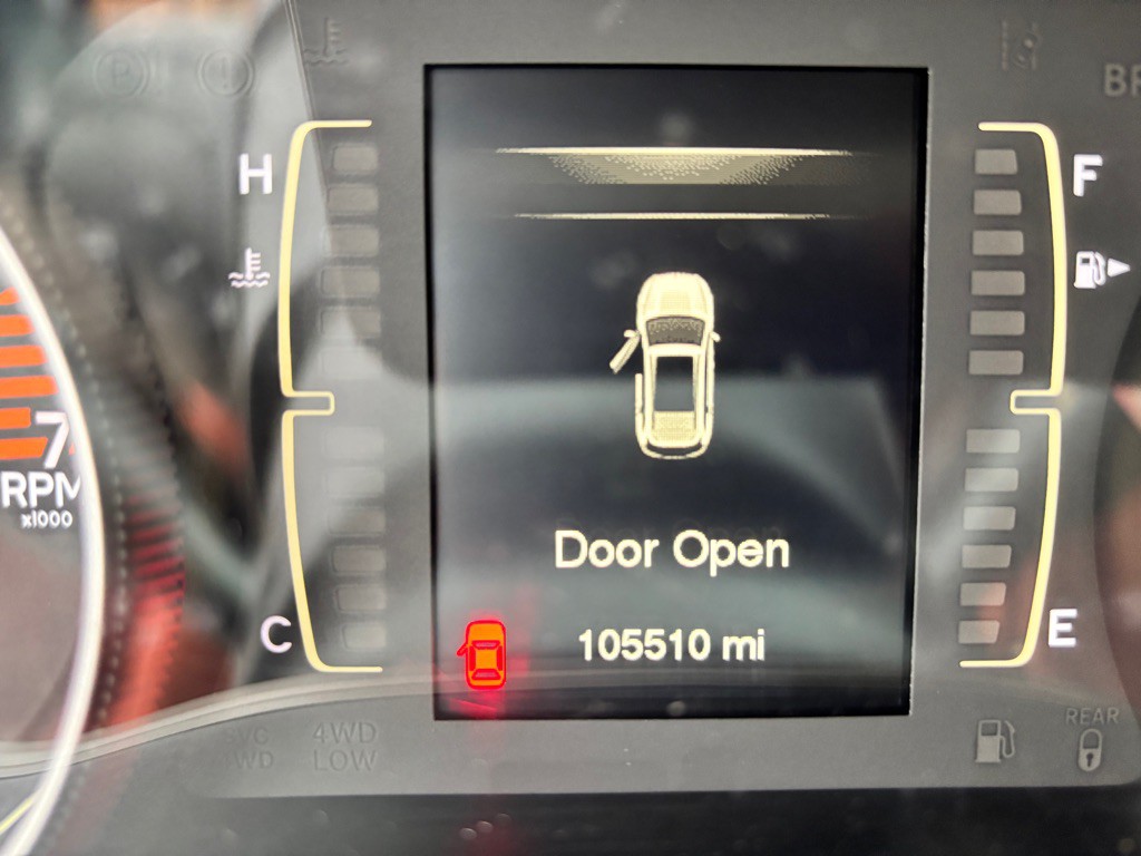 2017 Jeep Cherokee Image 18