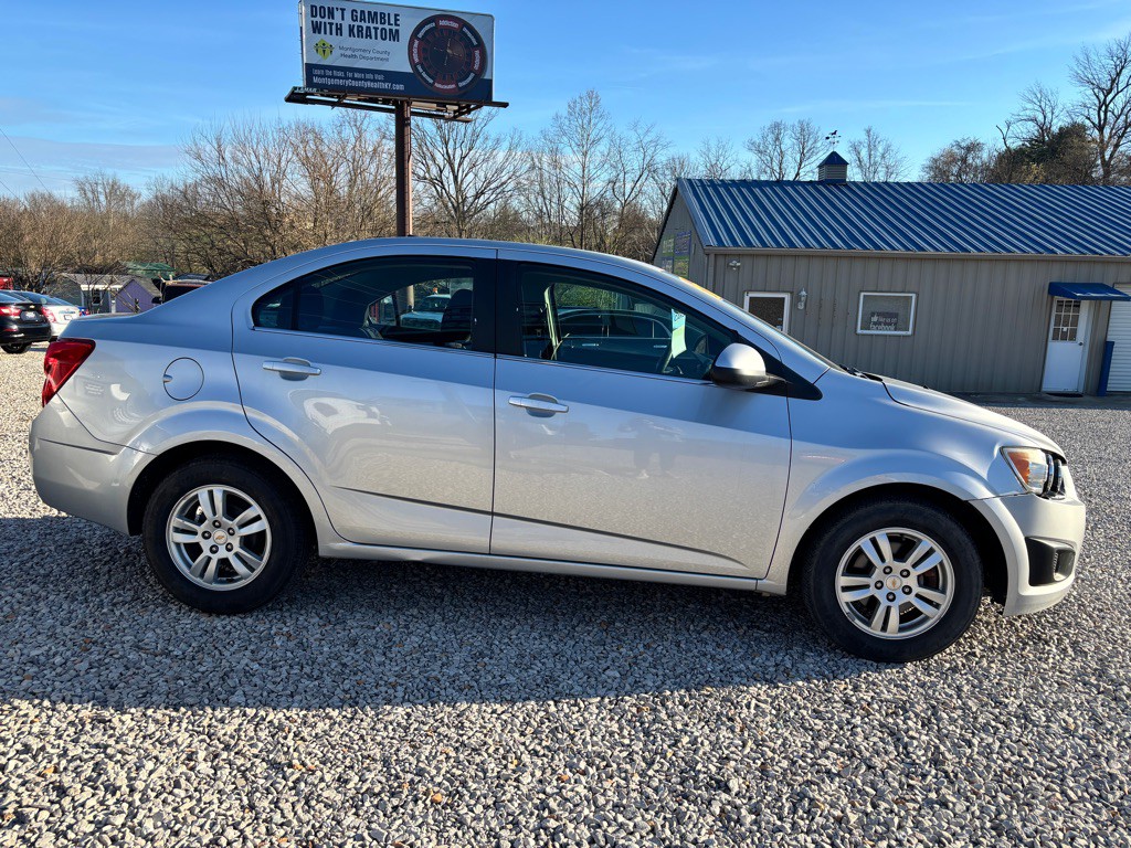 2012 Chevrolet Sonic Image 6