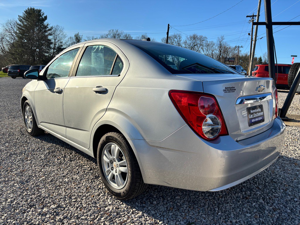 2012 Chevrolet Sonic Image 8