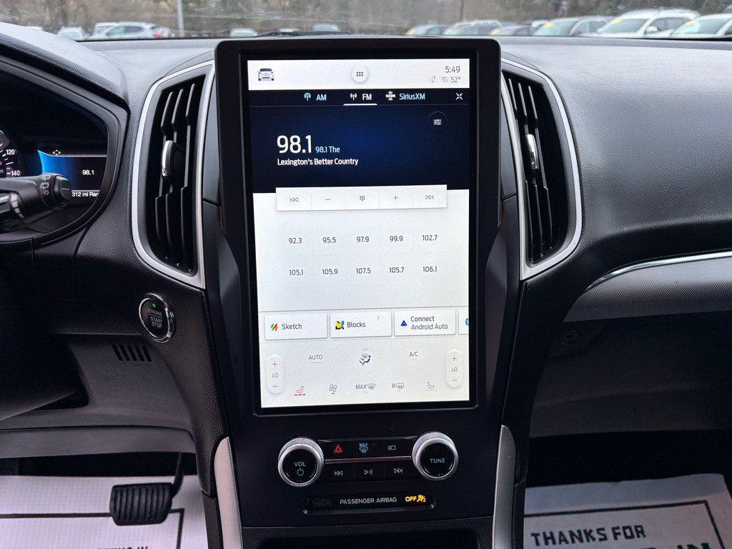 2022 Ford Edge Image 15