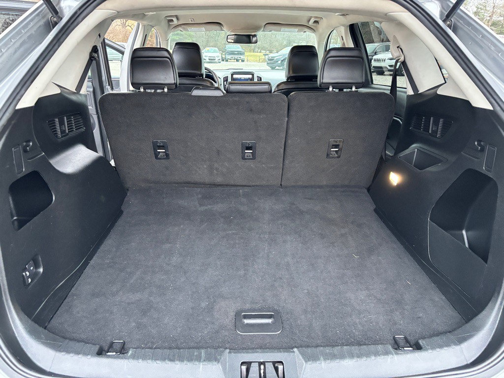 2022 Ford Edge Image 17