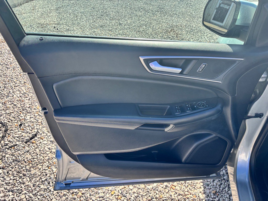 2022 Ford Edge Image 11