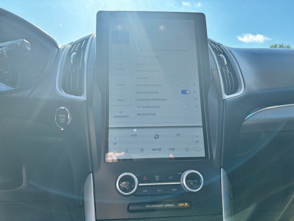 2022 Ford Edge Image 17