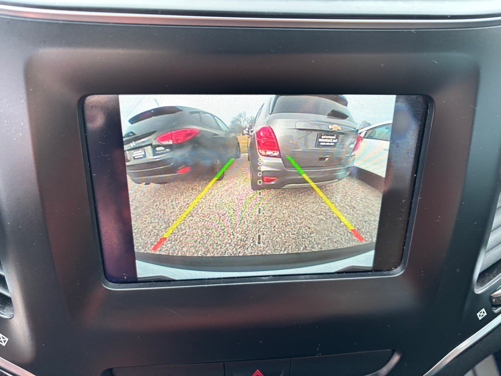 2019 Jeep Cherokee Image 18