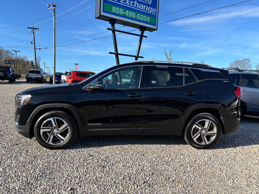 2021 GMC Terrain Image 2