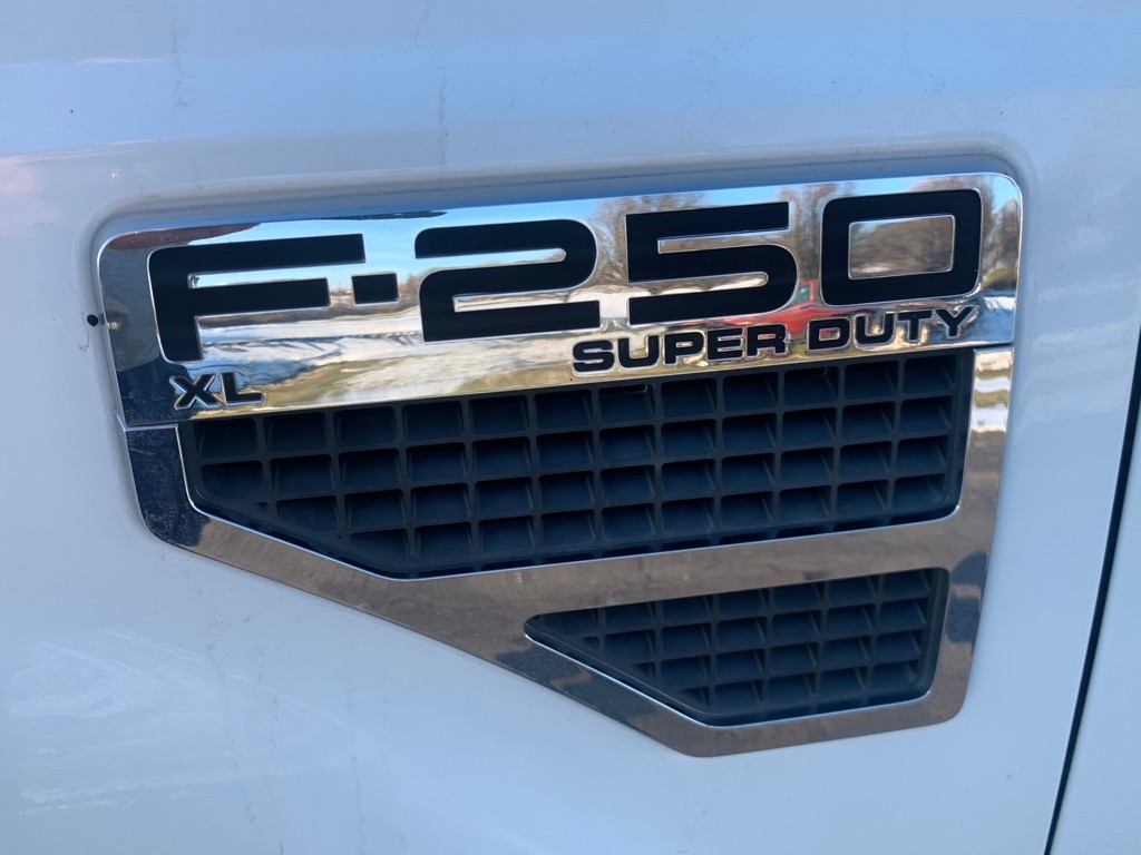 2009 Ford F-250 Image 3