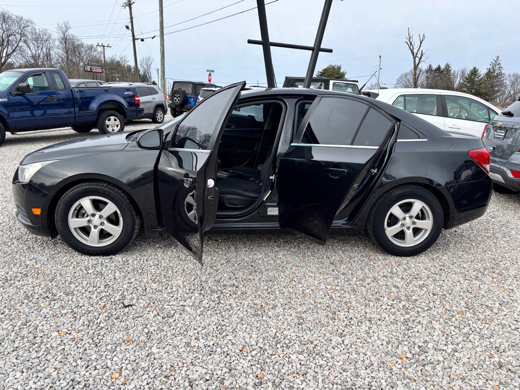 2013 Chevrolet Cruze Image 10