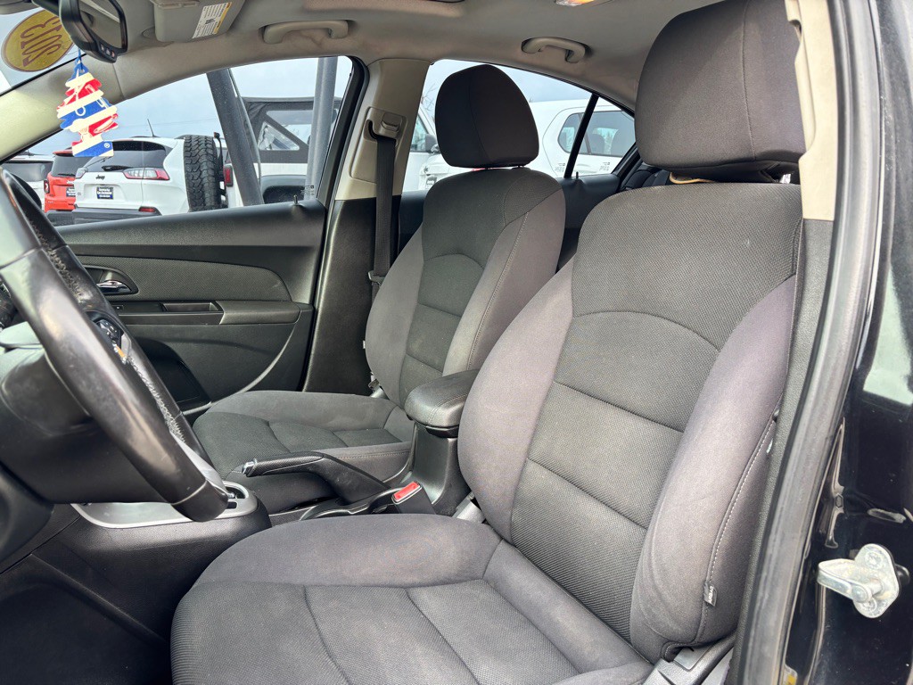 2013 Chevrolet Cruze Image 12