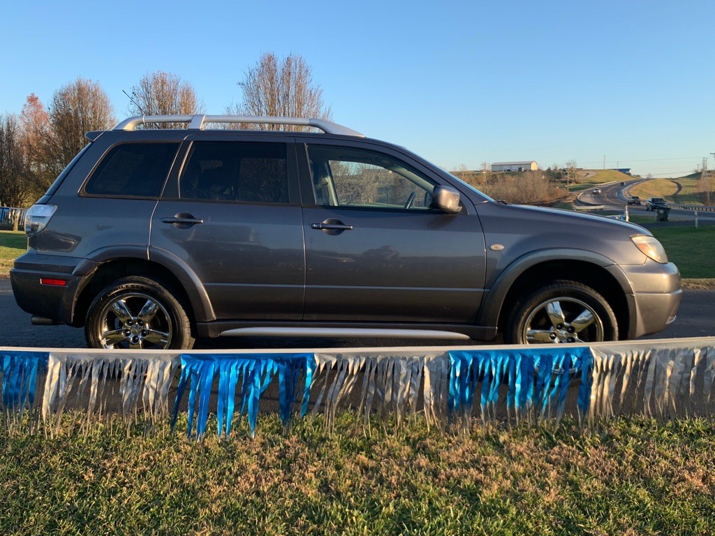 2006 Mitsubishi Outlander Image 6