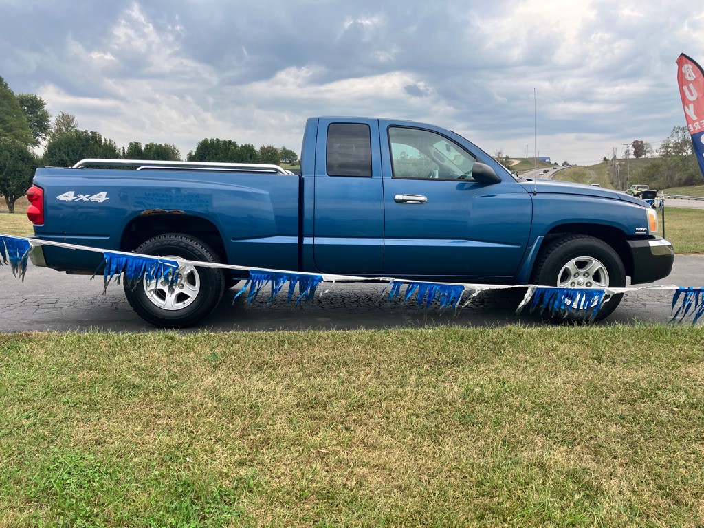2005 Dodge Dakota Image 5