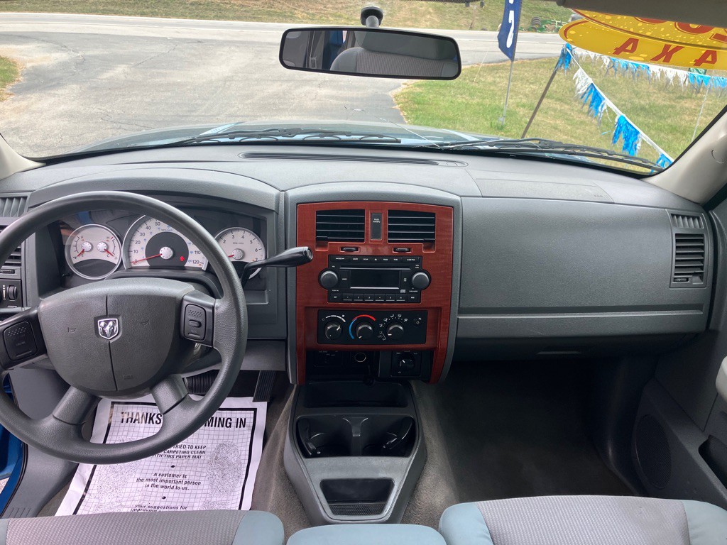 2005 Dodge Dakota Image 12
