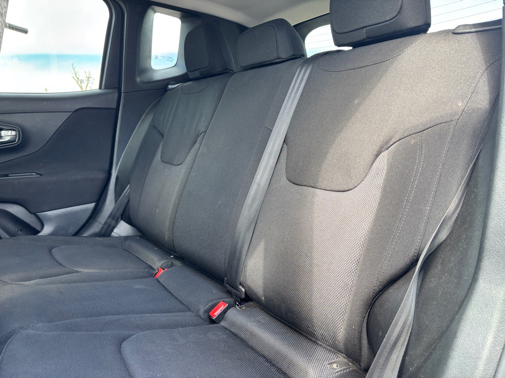 2017 Jeep Renegade Image 13