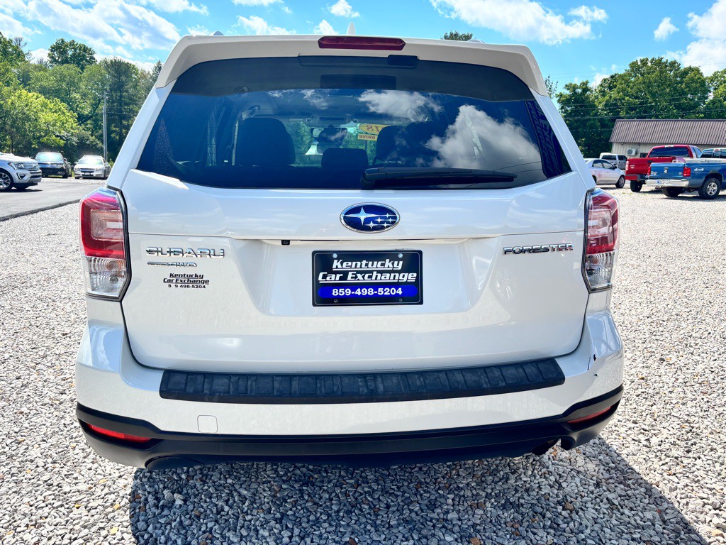 2018 Subaru Forester Image 8