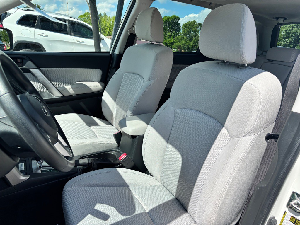 2018 Subaru Forester Image 12