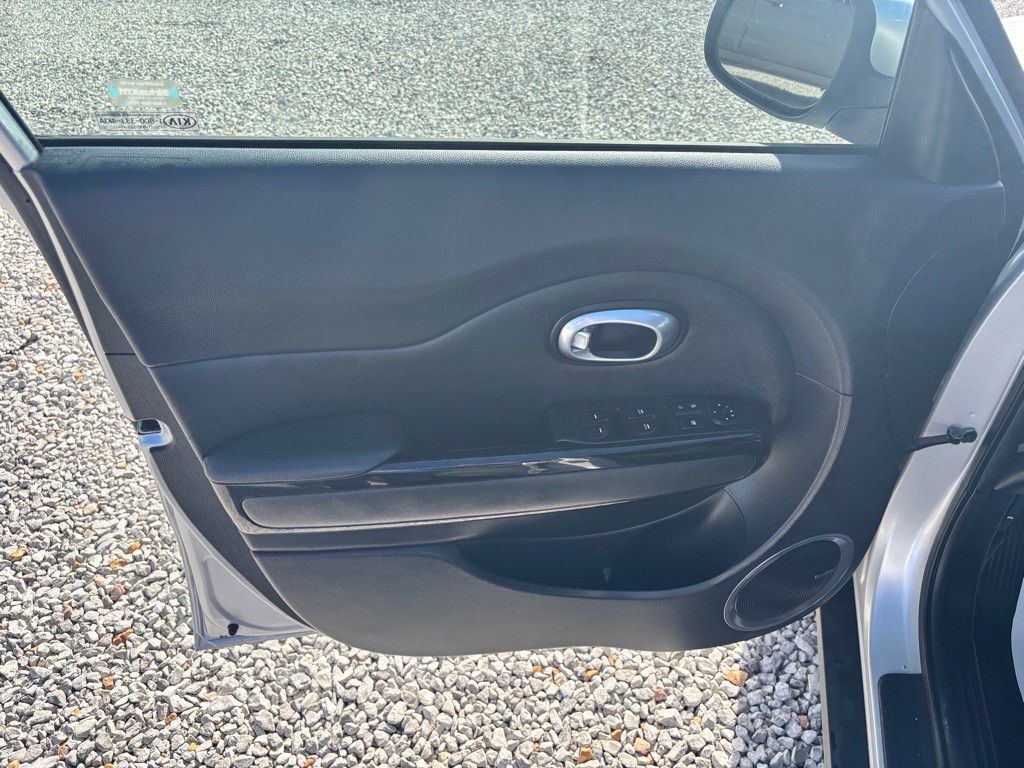 2015 Kia Soul Image 18