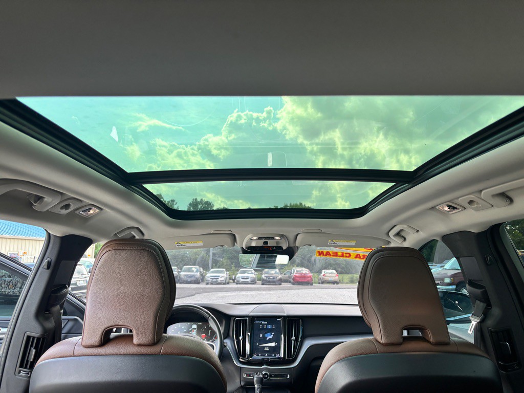 2020 Volvo XC60 Image 16