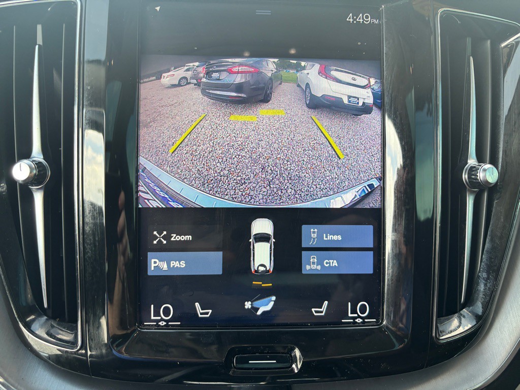 2020 Volvo XC60 Image 17