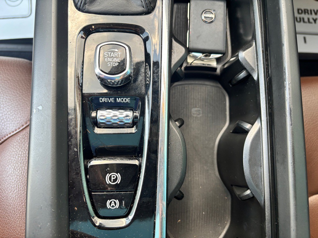 2020 Volvo XC60 Image 18
