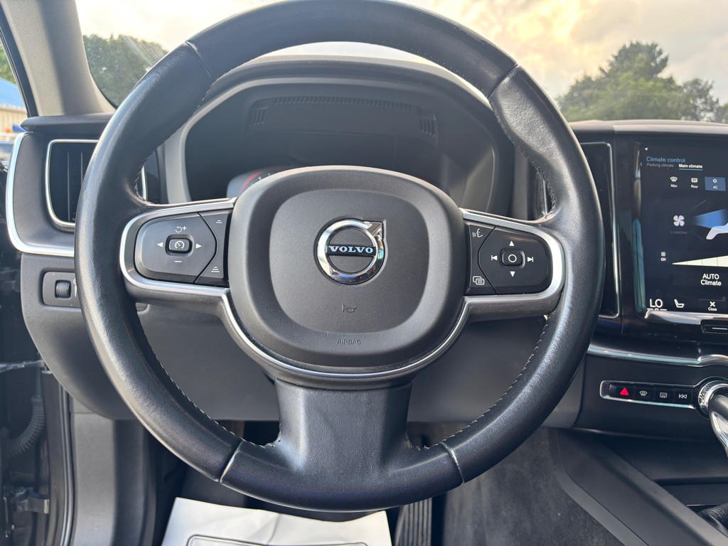 2020 Volvo XC60 Image 19