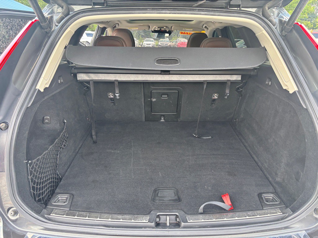 2020 Volvo XC60 Image 13