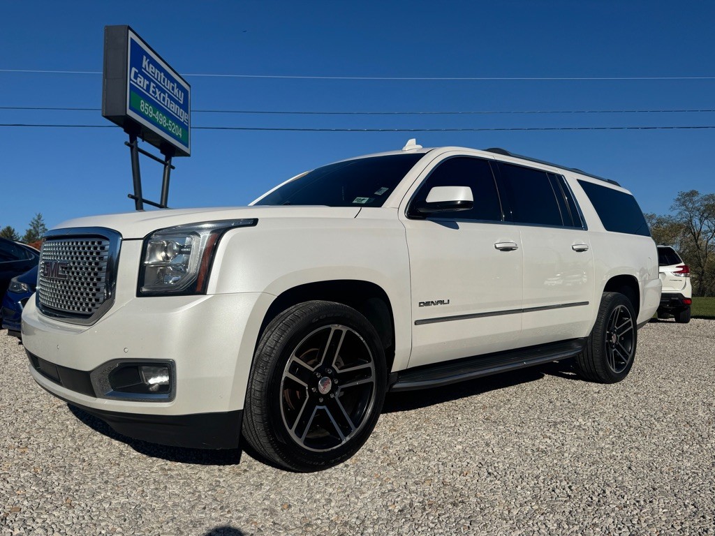 2017 GMC Yukon Image 1