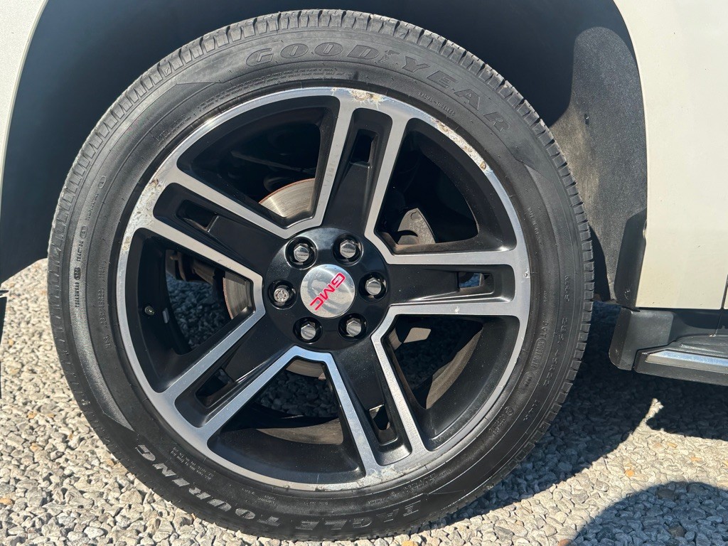 2017 GMC Yukon Image 4