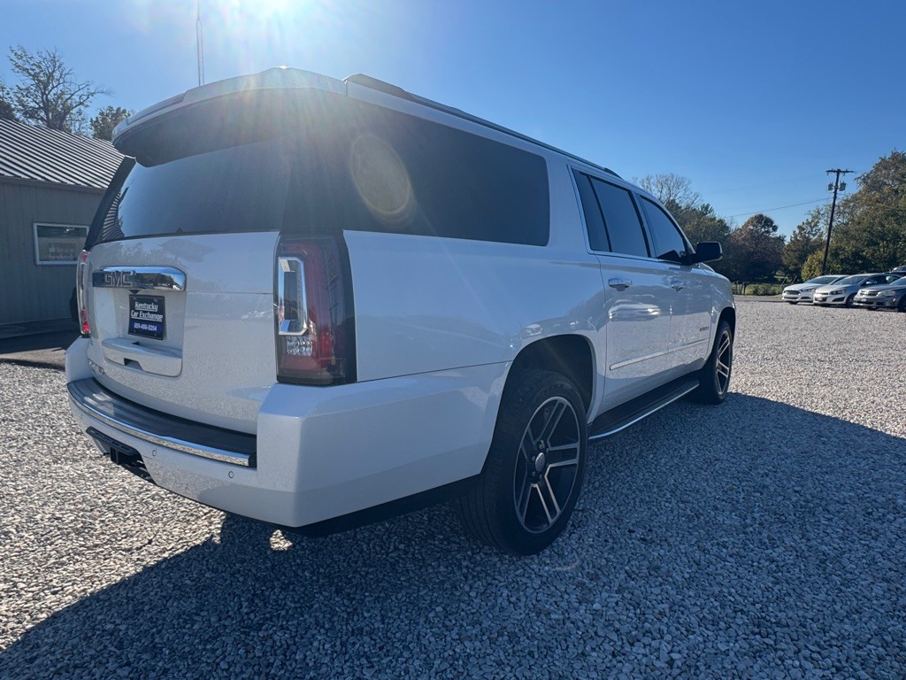 2017 GMC Yukon Image 8