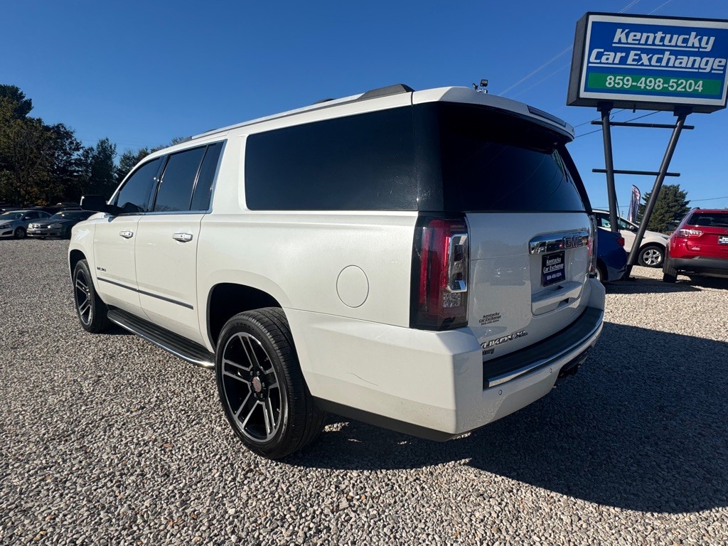 2017 GMC Yukon Image 10