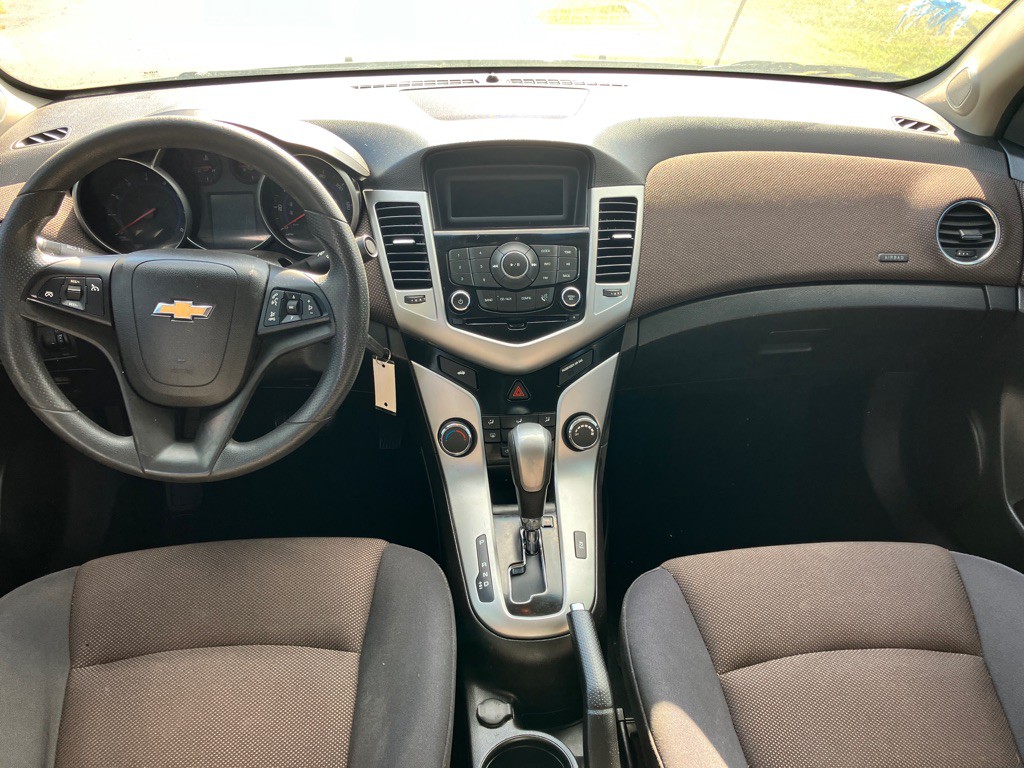 2015 Chevrolet Cruze Image 11