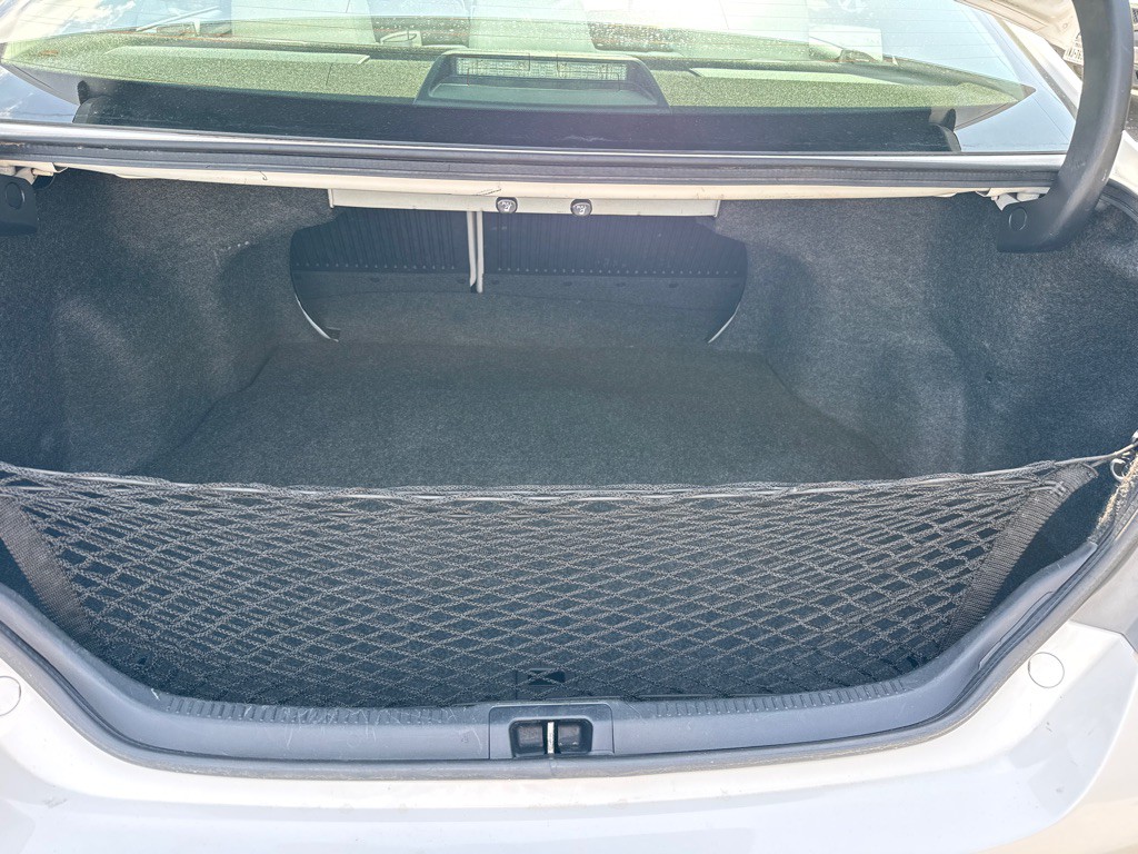 2017 Toyota Camry Image 9