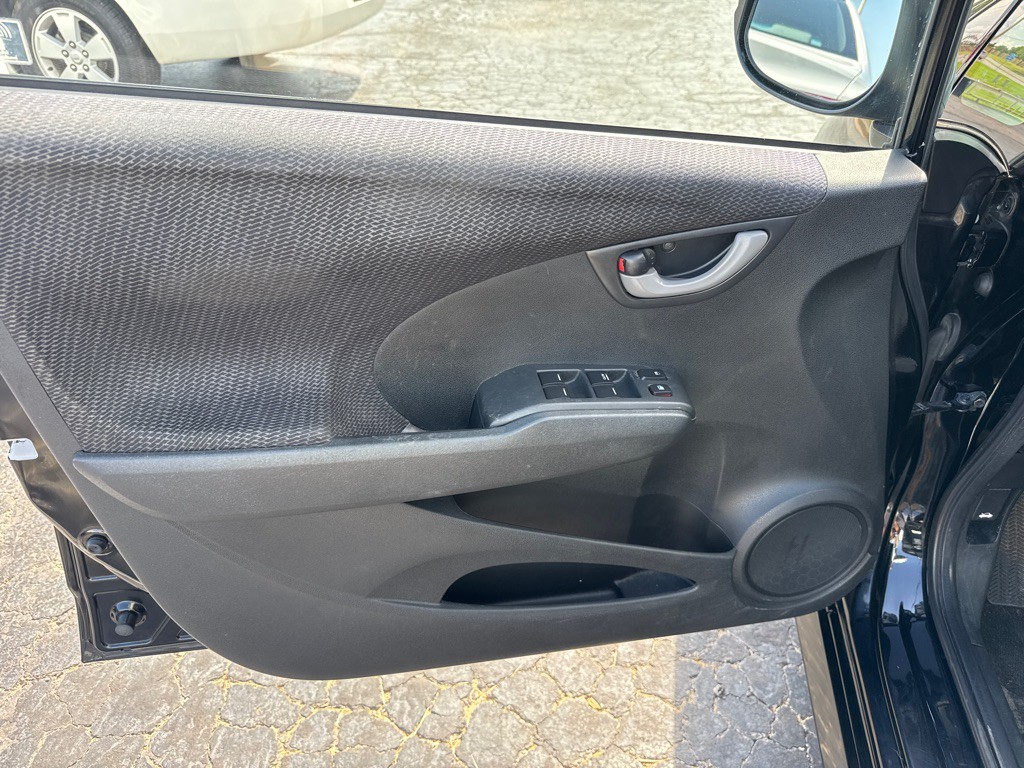 2012 Honda Fit Image 17