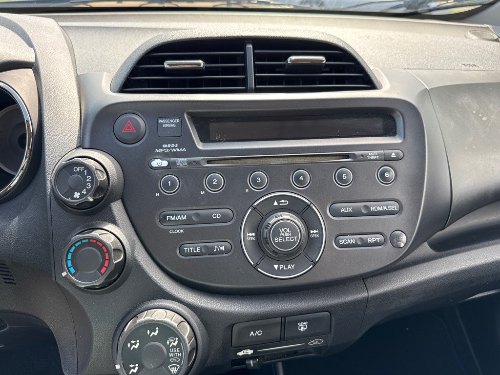 2012 Honda Fit Image 18