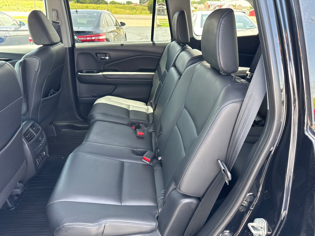 2018 Honda Pilot Image 16