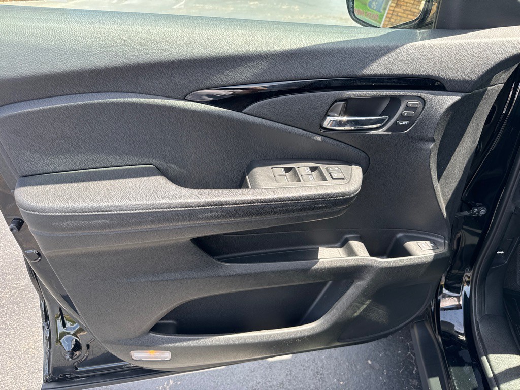 2018 Honda Pilot Image 19