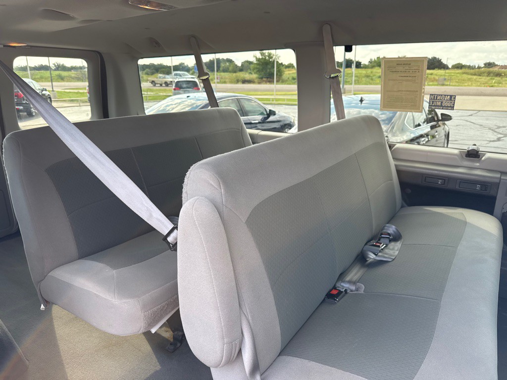 2007 Ford Econoline Image 11