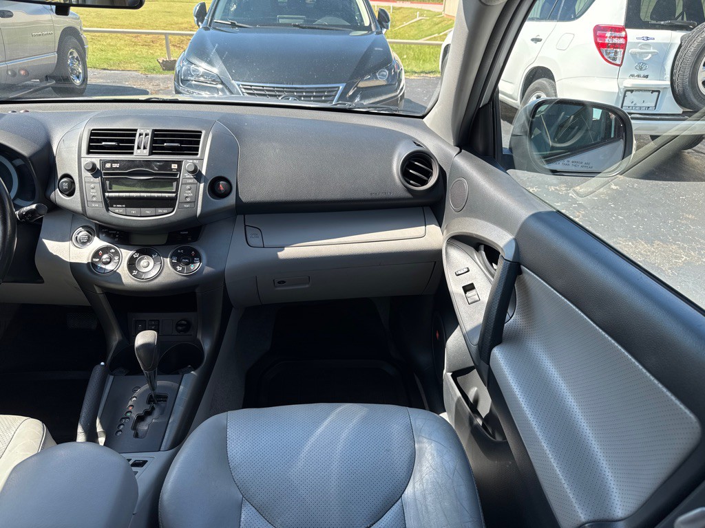 2010 Toyota Rav4 Image 11