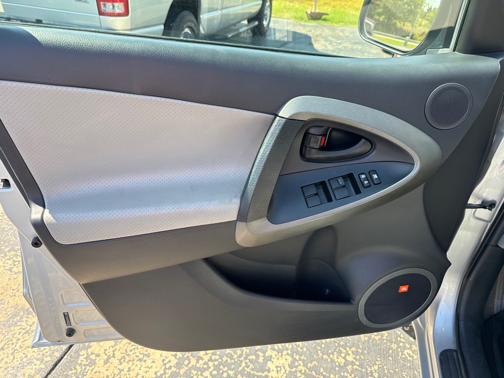 2010 Toyota Rav4 Image 16