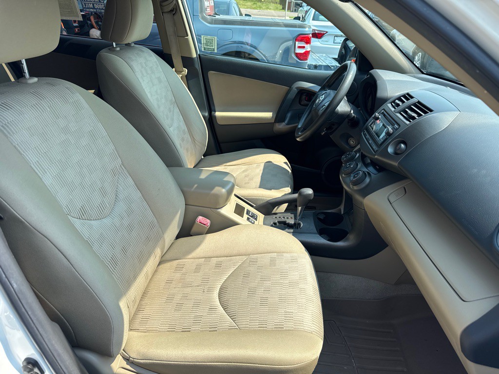 2012 Toyota Rav4 Image 12