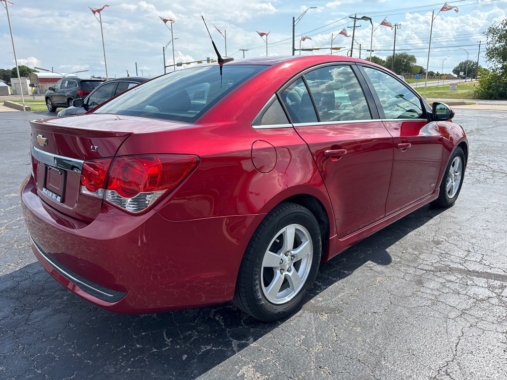 2013 Chevrolet Cruze Image 4