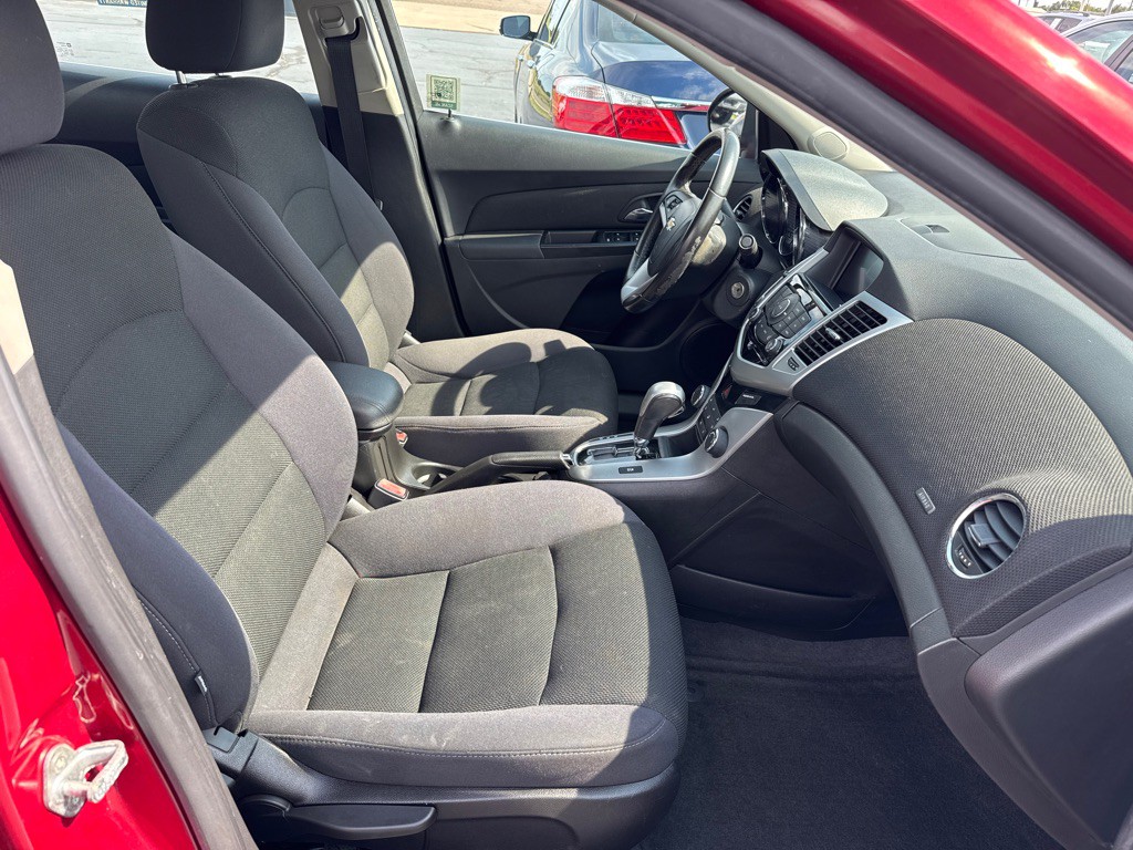 2013 Chevrolet Cruze Image 12