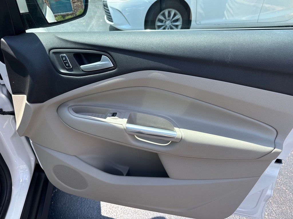 2014 Ford C-Max Image 13