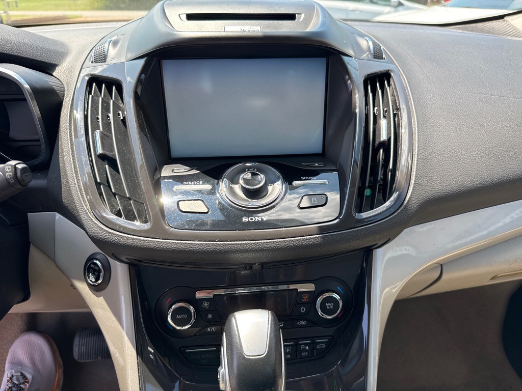 2014 Ford C-Max Image 18
