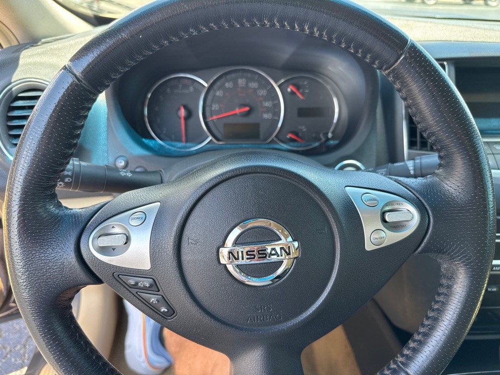 2010 Nissan Maxima Image 20