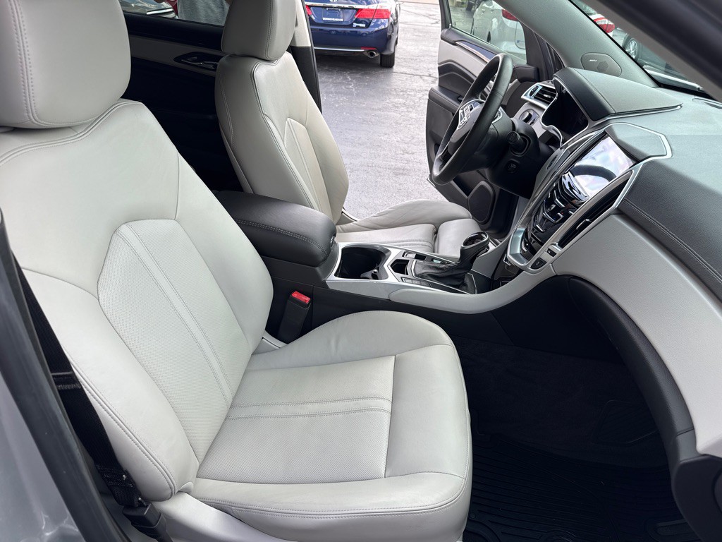 2013 Cadillac SRX Image 12