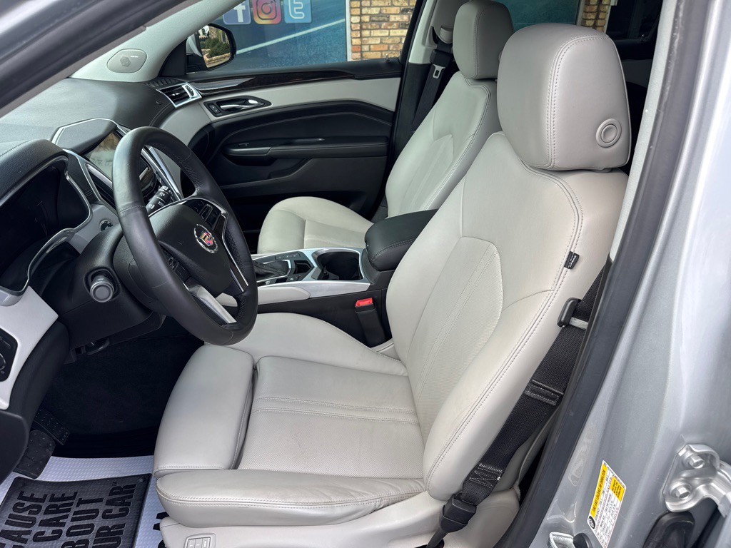 2013 Cadillac SRX Image 16