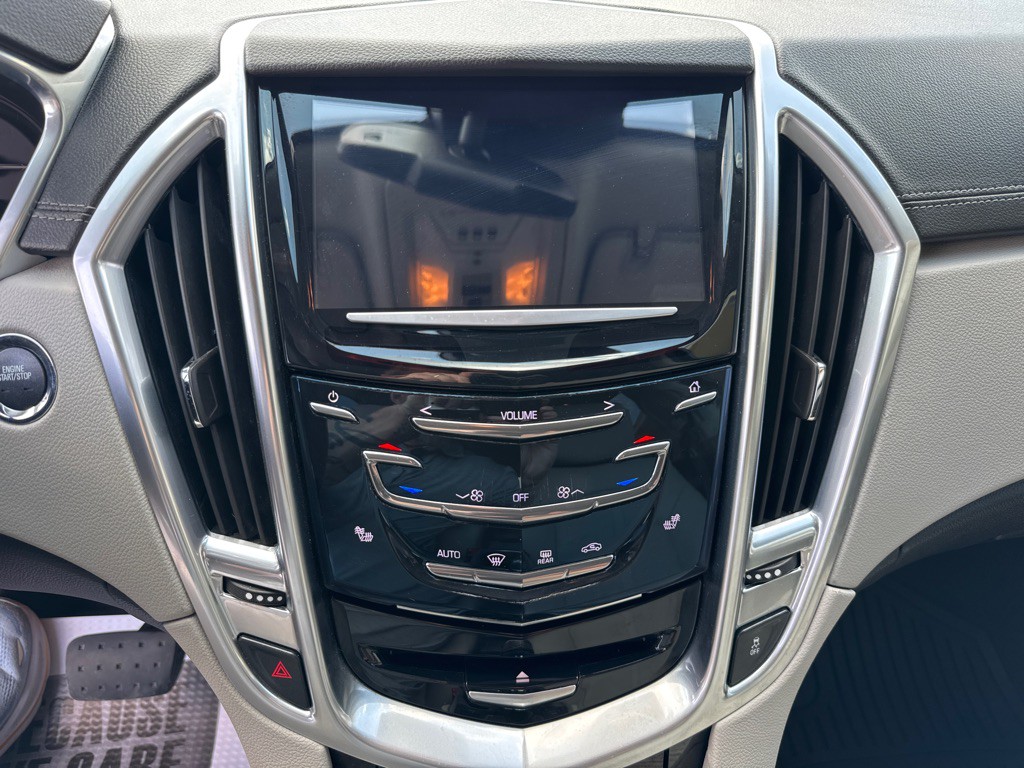 2013 Cadillac SRX Image 18